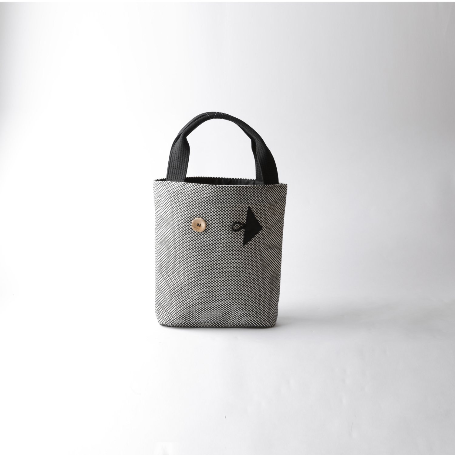 sasicco ポイントバッグ 白と黒の市松 | 三河木綿 刺子織 | タネイ